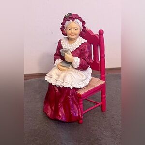Mrs.Santa Claus Doll with Chair